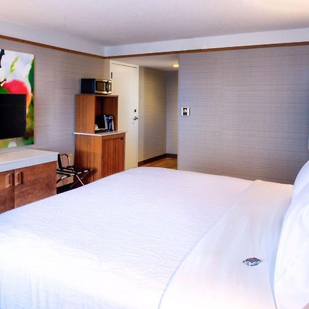 Hilton Garden Inn Detroit Southfield Extérieur photo