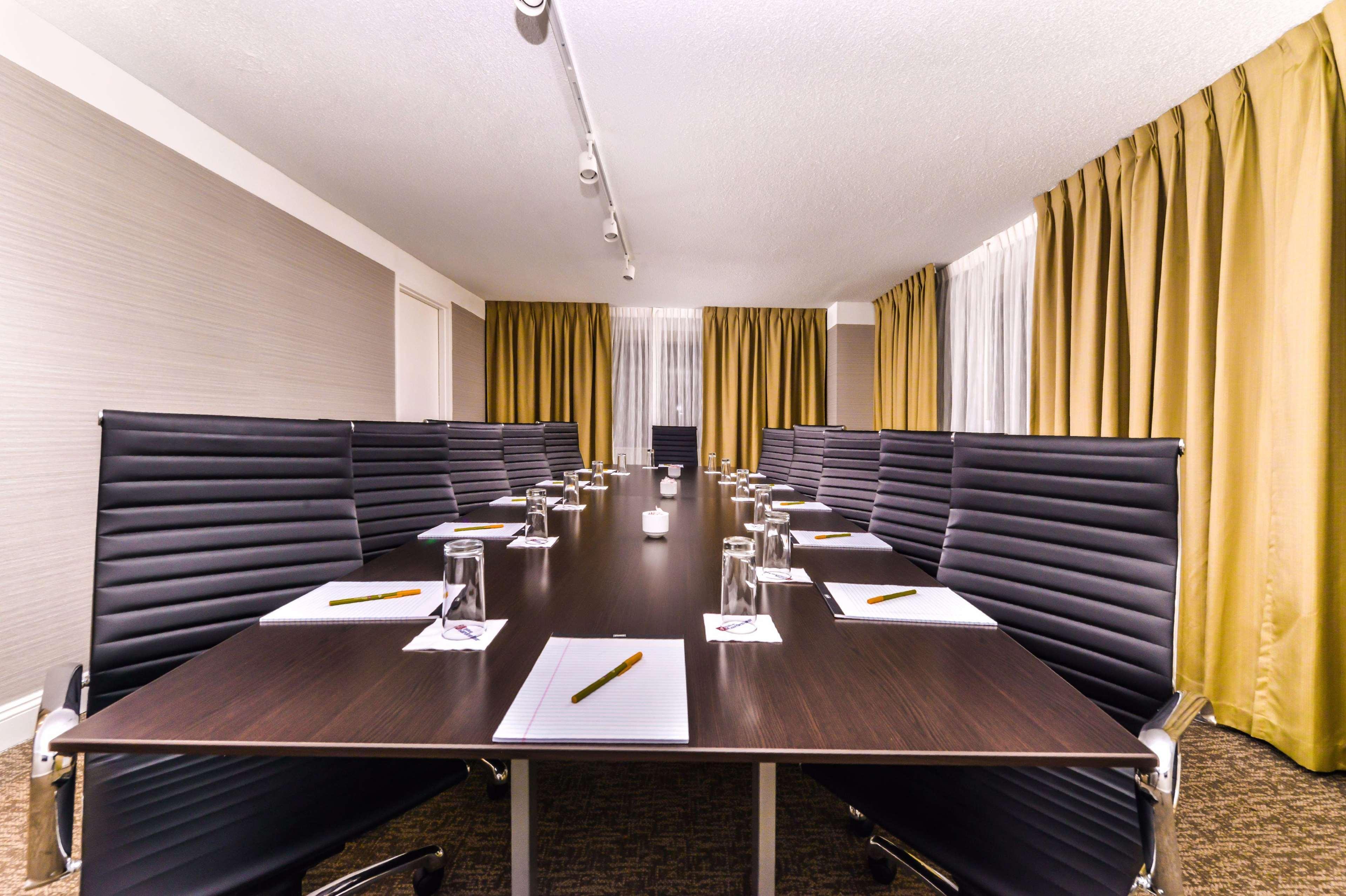 Hilton Garden Inn Detroit Southfield Extérieur photo